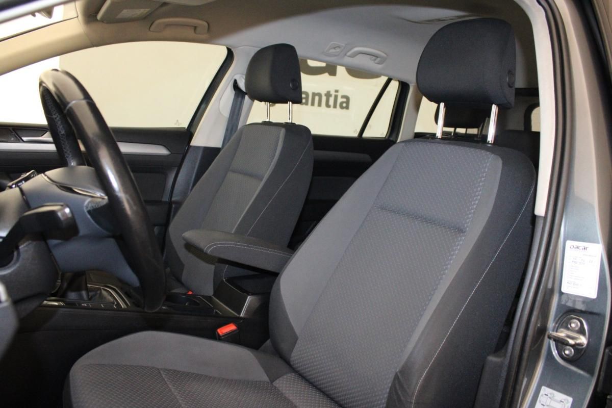 volkswagen-passat-variant-2017-diesel-1598cc