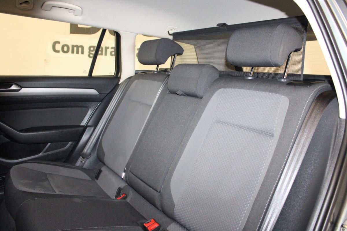 volkswagen-passat-variant-2017-diesel-1598cc