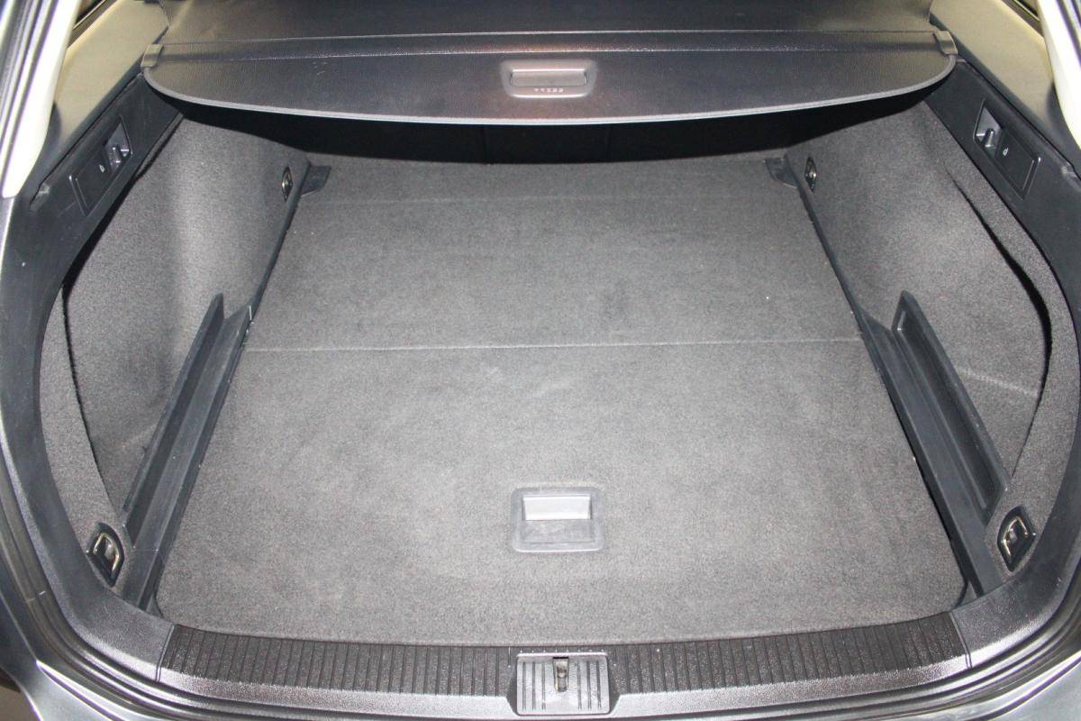 volkswagen-passat-variant-2017-diesel-1598cc