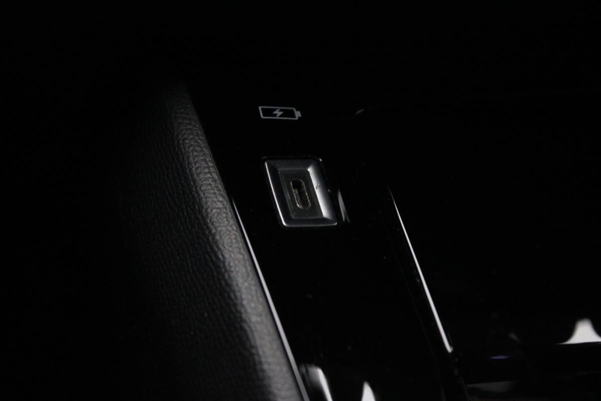 peugeot-208-2022-diesel-1499cc