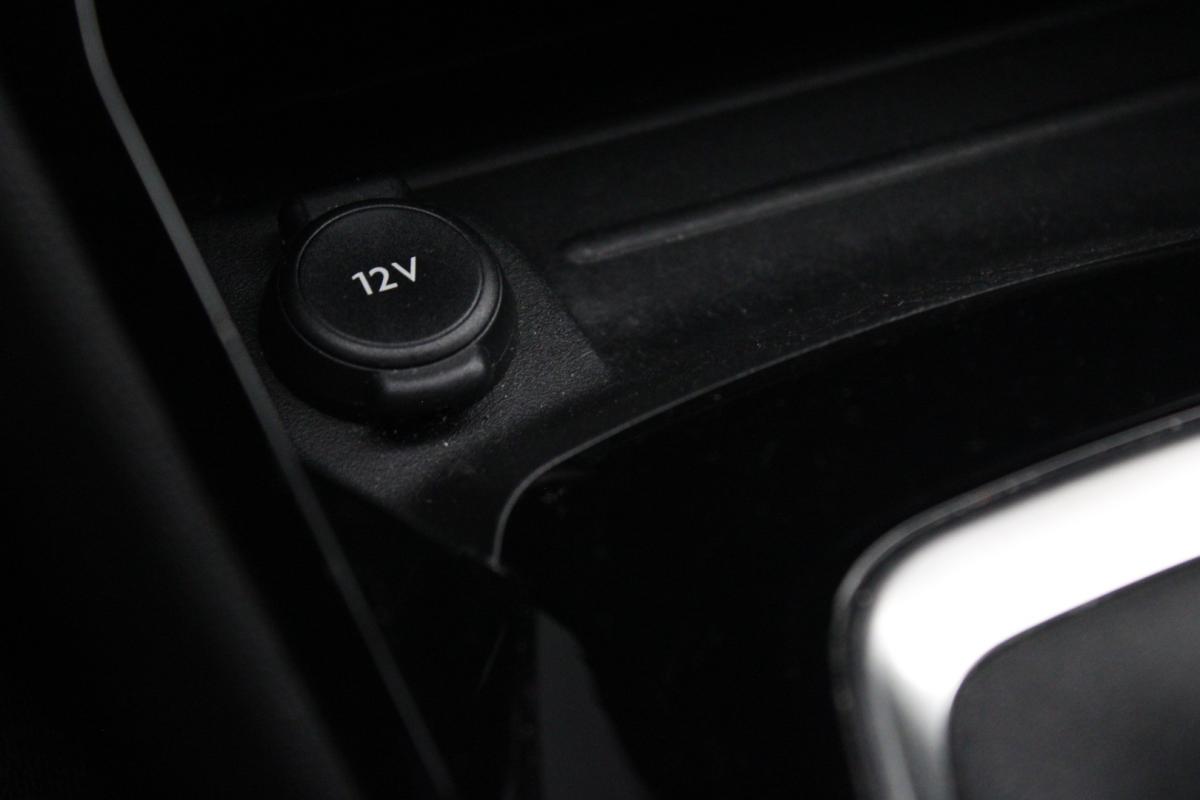 peugeot-208-2022-diesel-1499cc