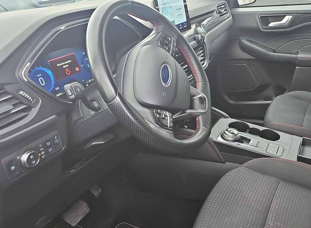 ford-kuga-2023-hibrido-a-gasolina-2488cc