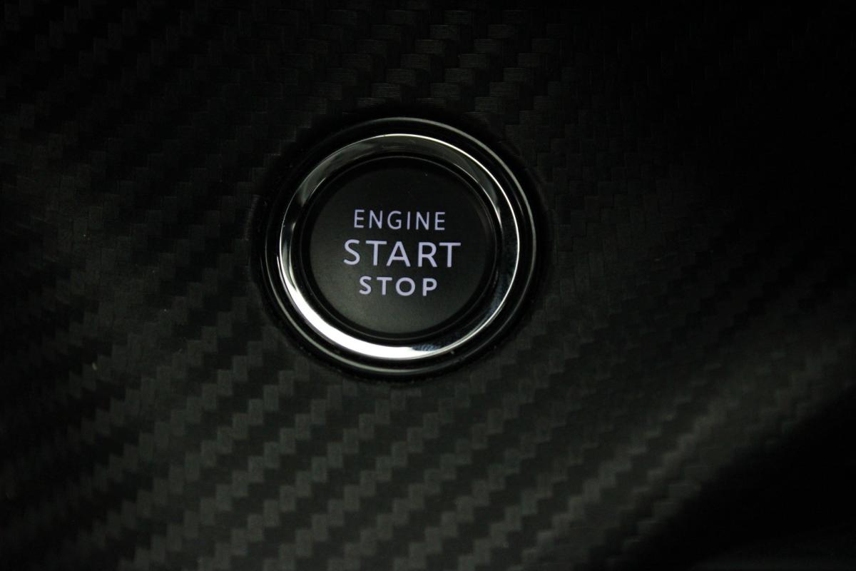 peugeot-2008-2022-eletrico-0cc