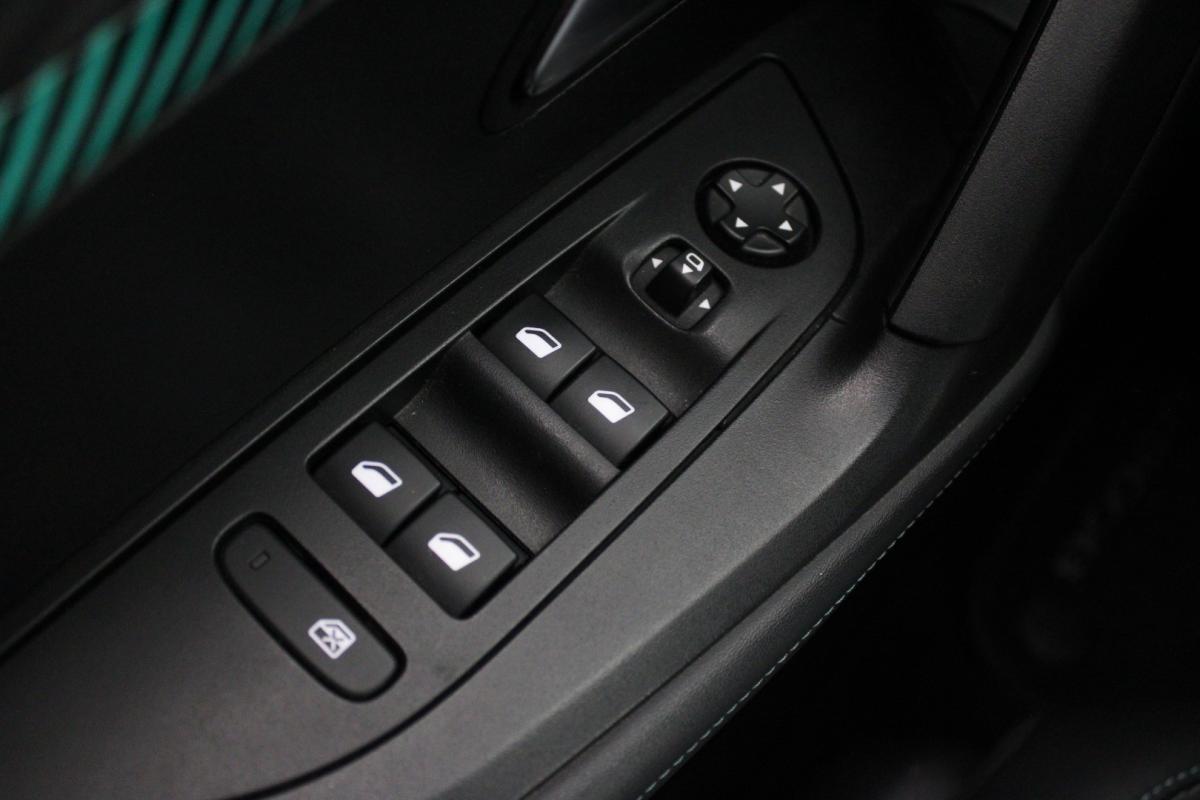 peugeot-2008-2022-eletrico-0cc