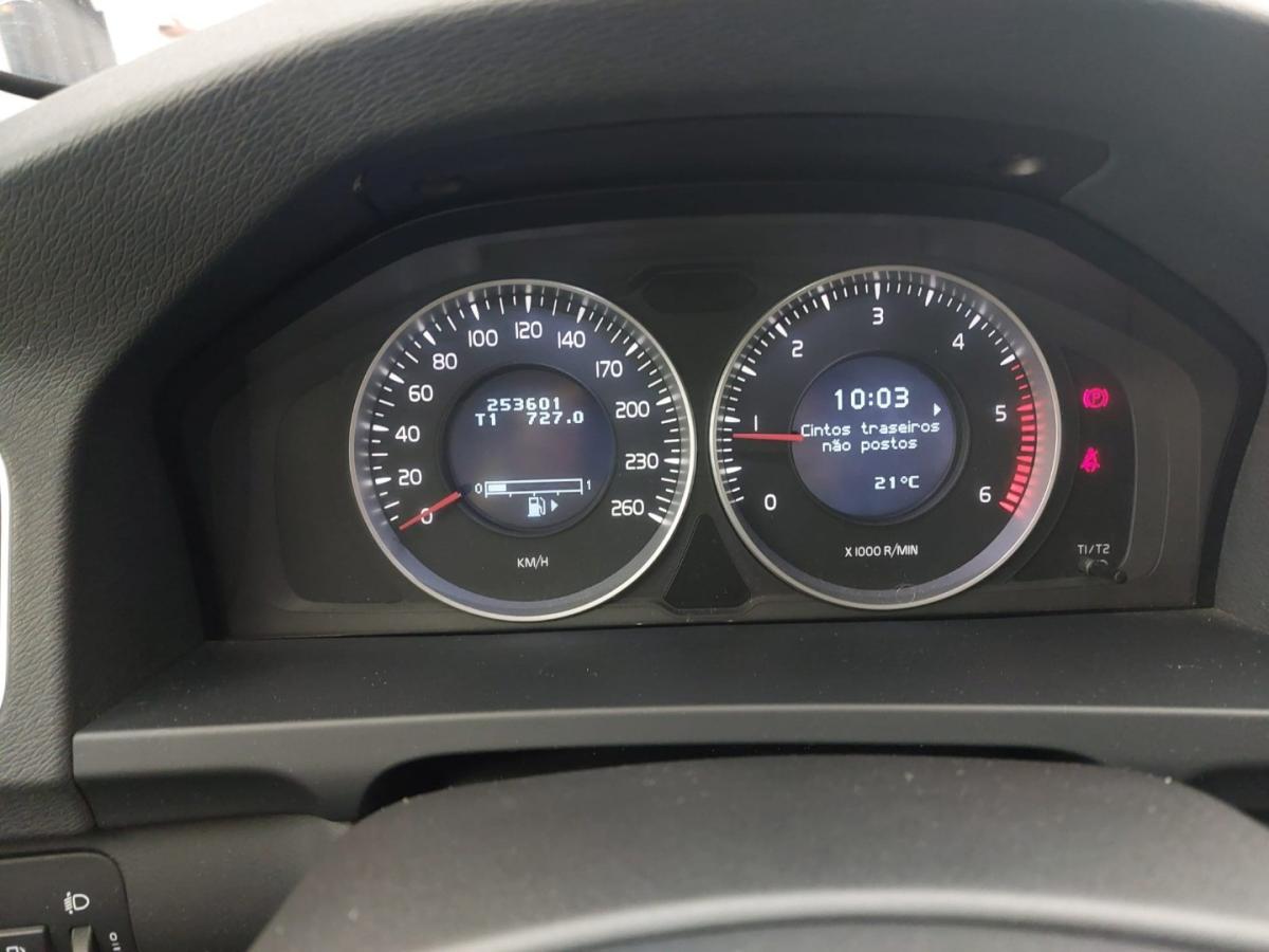 volvo-v60-2012-diesel-1560cc
