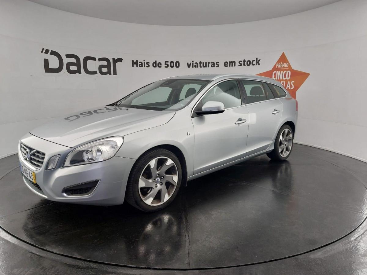 volvo-v60-2012-diesel-1560cc
