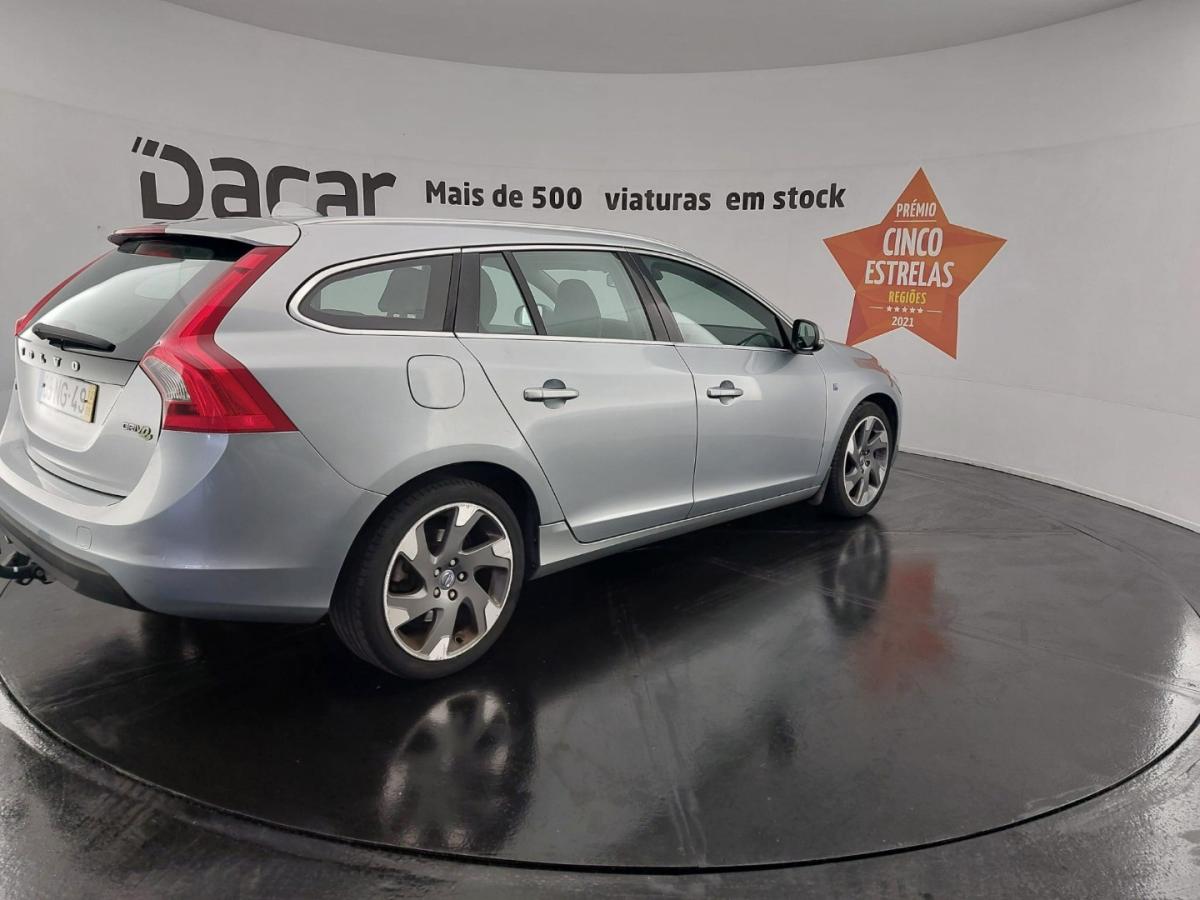 volvo-v60-2012-diesel-1560cc