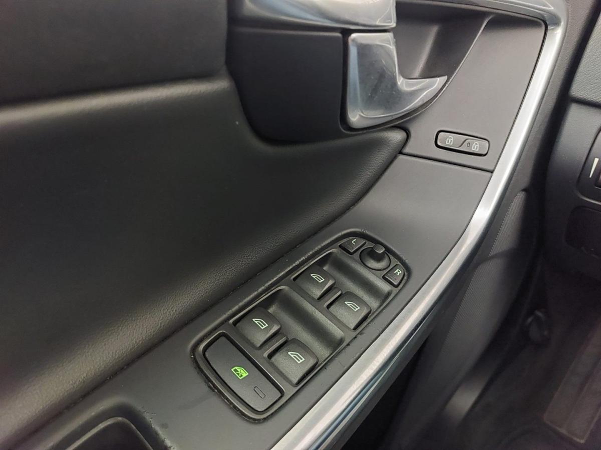 volvo-v60-2012-diesel-1560cc