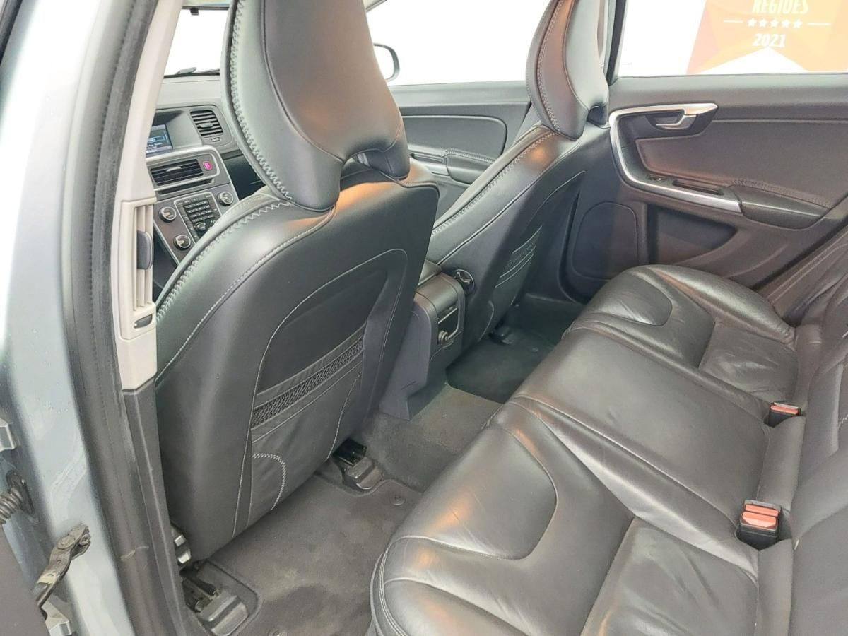 volvo-v60-2012-diesel-1560cc