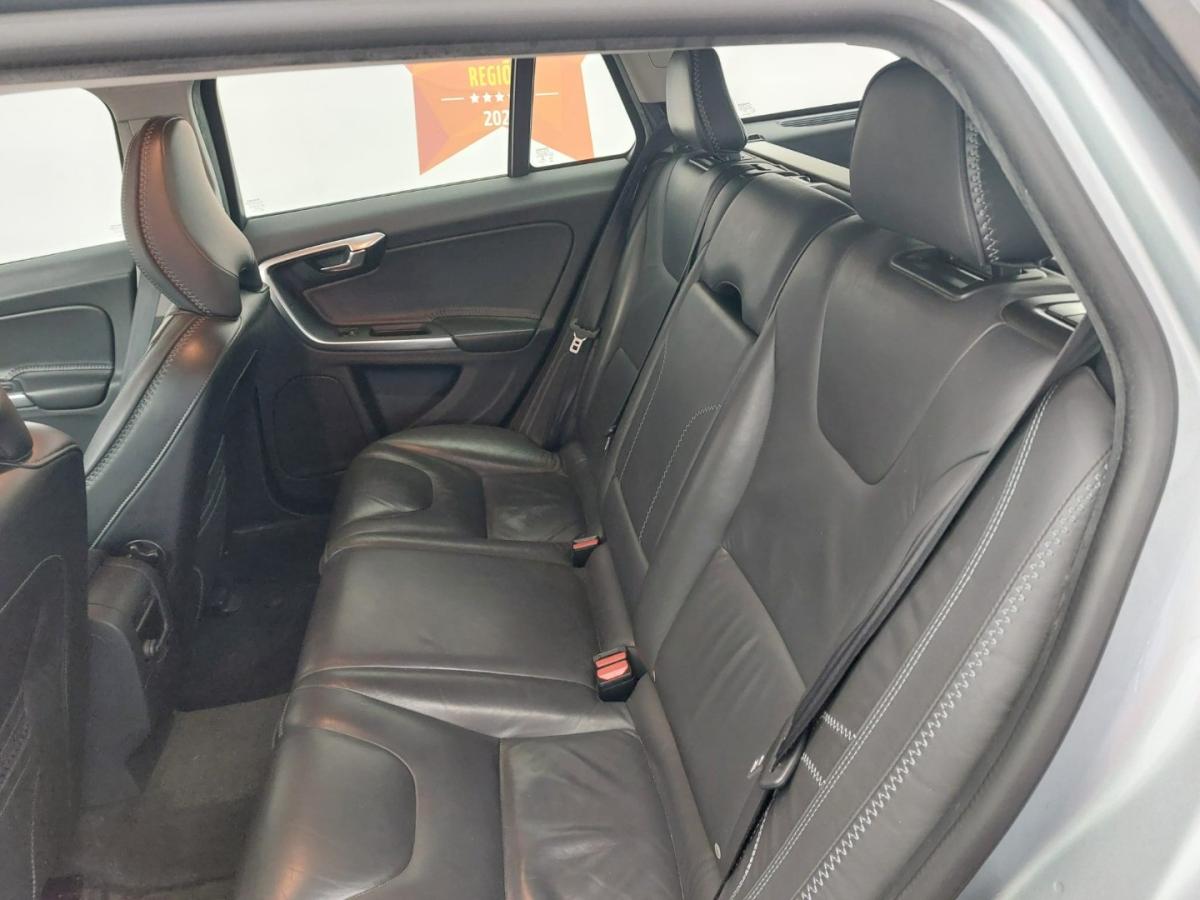 volvo-v60-2012-diesel-1560cc