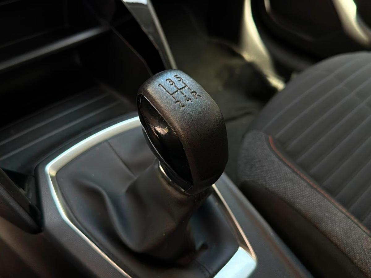 peugeot-208-2023-gasolina-1199cc