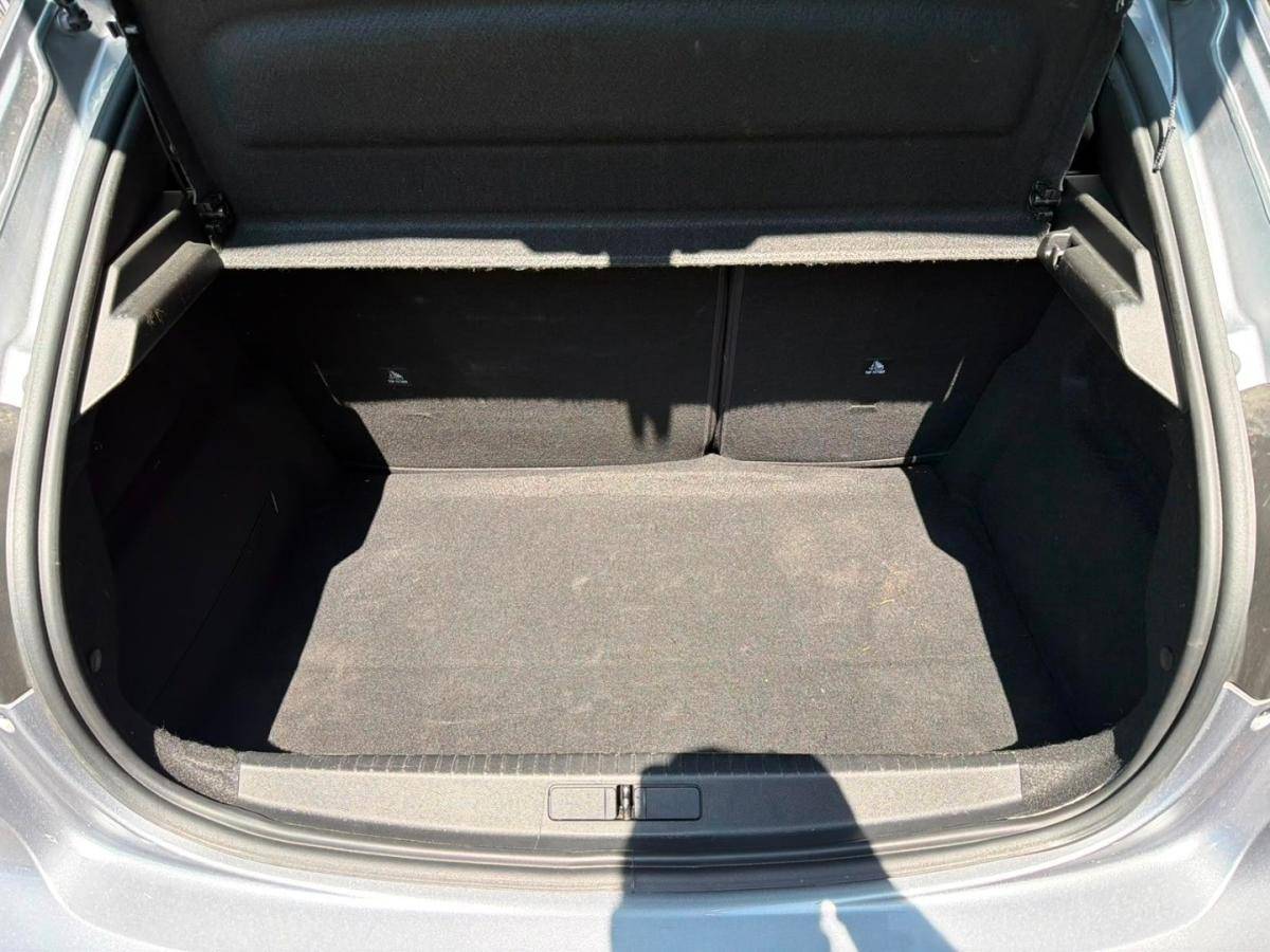 peugeot-208-2023-gasolina-1199cc