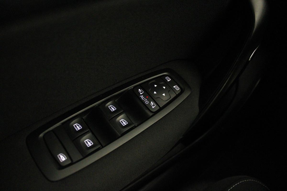 renault-megane-2021-hibrido-a-gasolina-1598cc