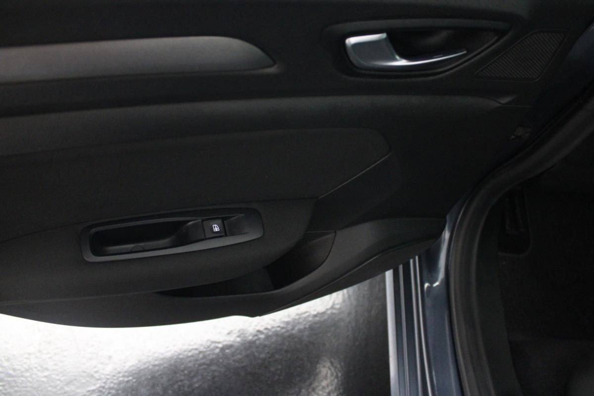 renault-megane-2021-hibrido-a-gasolina-1598cc