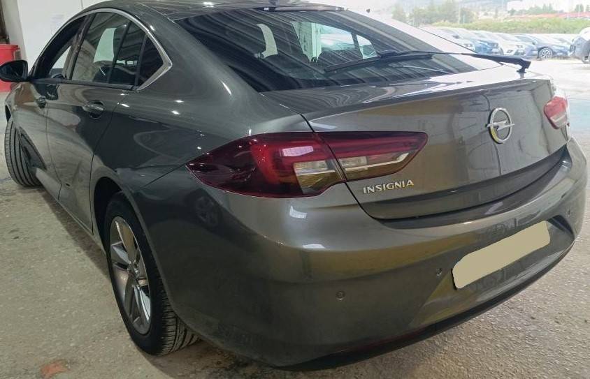 opel-insignia-2019-diesel-1598cc
