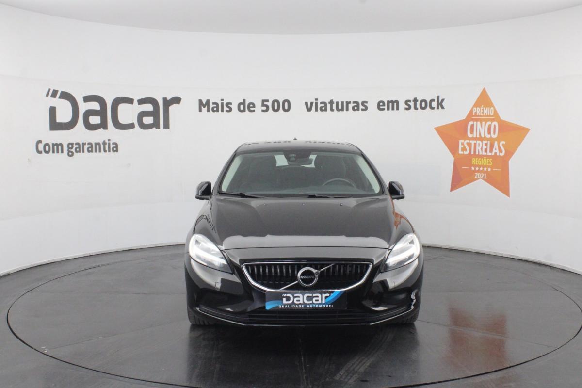 volvo-v40-2019-diesel-1969cc