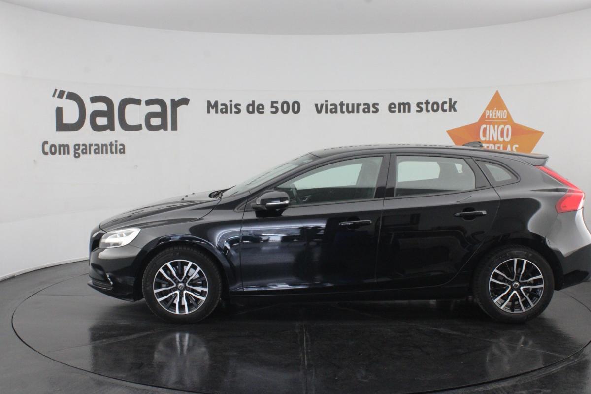 volvo-v40-2019-diesel-1969cc