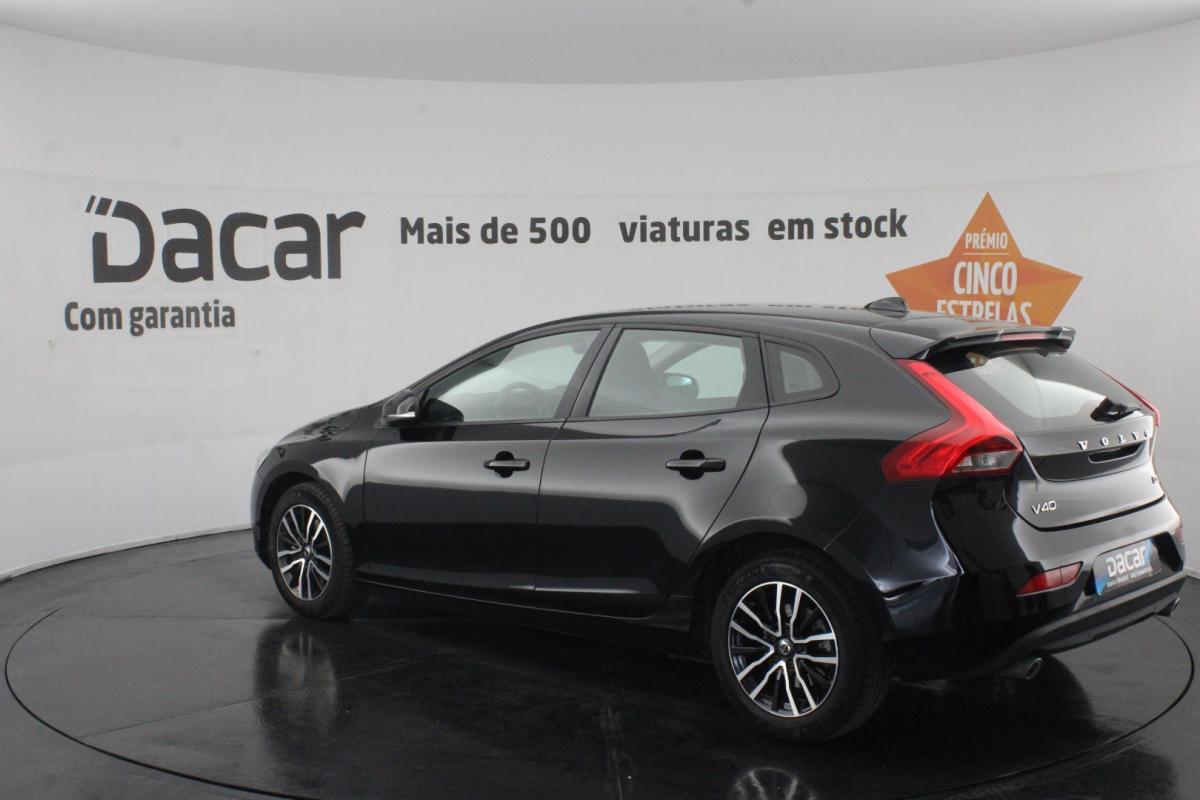 volvo-v40-2019-diesel-1969cc
