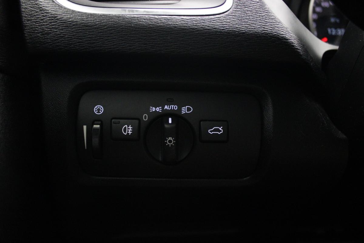 volvo-v40-2019-diesel-1969cc