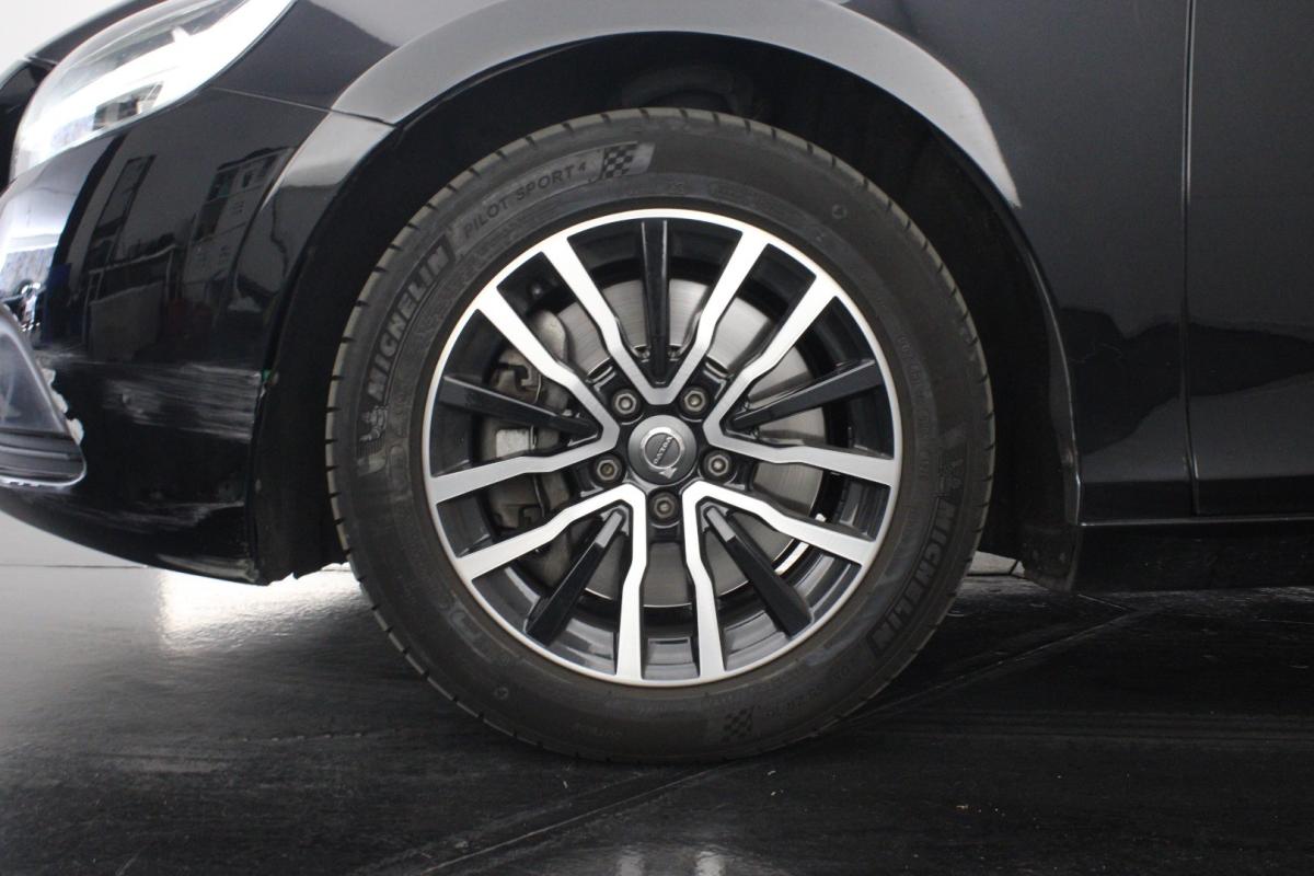 volvo-v40-2019-diesel-1969cc
