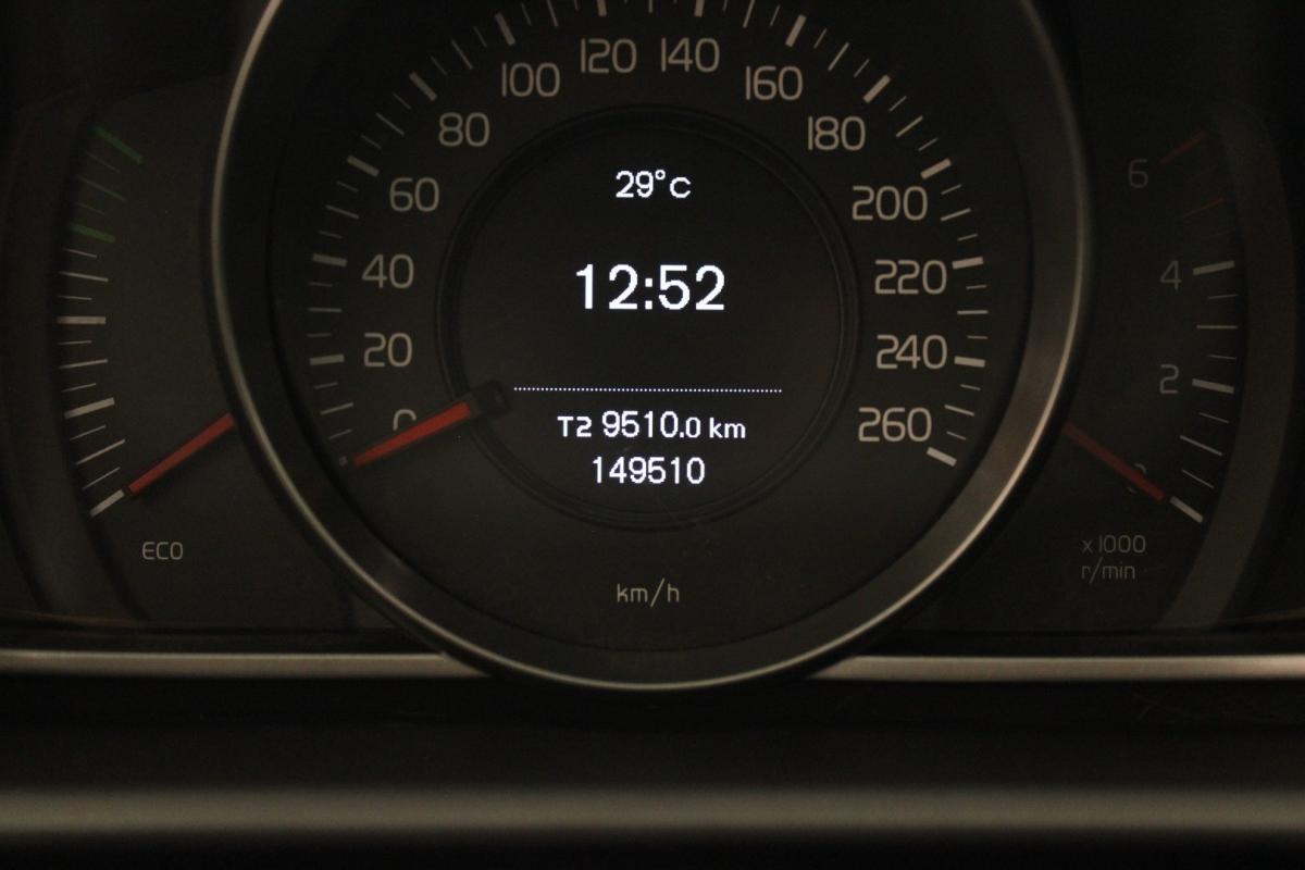 volvo-v40-2019-diesel-1969cc