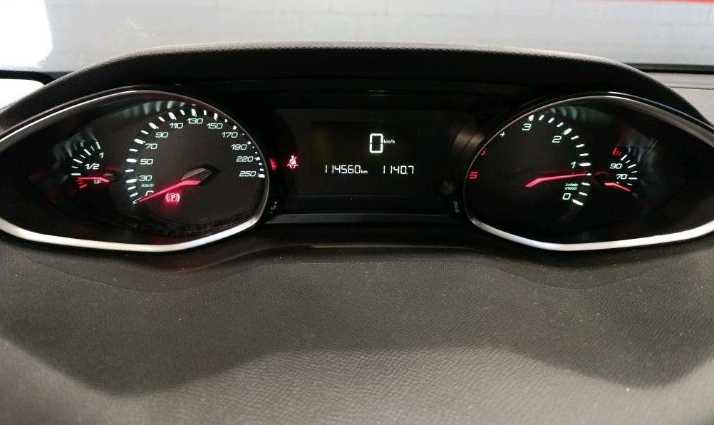 peugeot-308-2019-diesel-1499cc