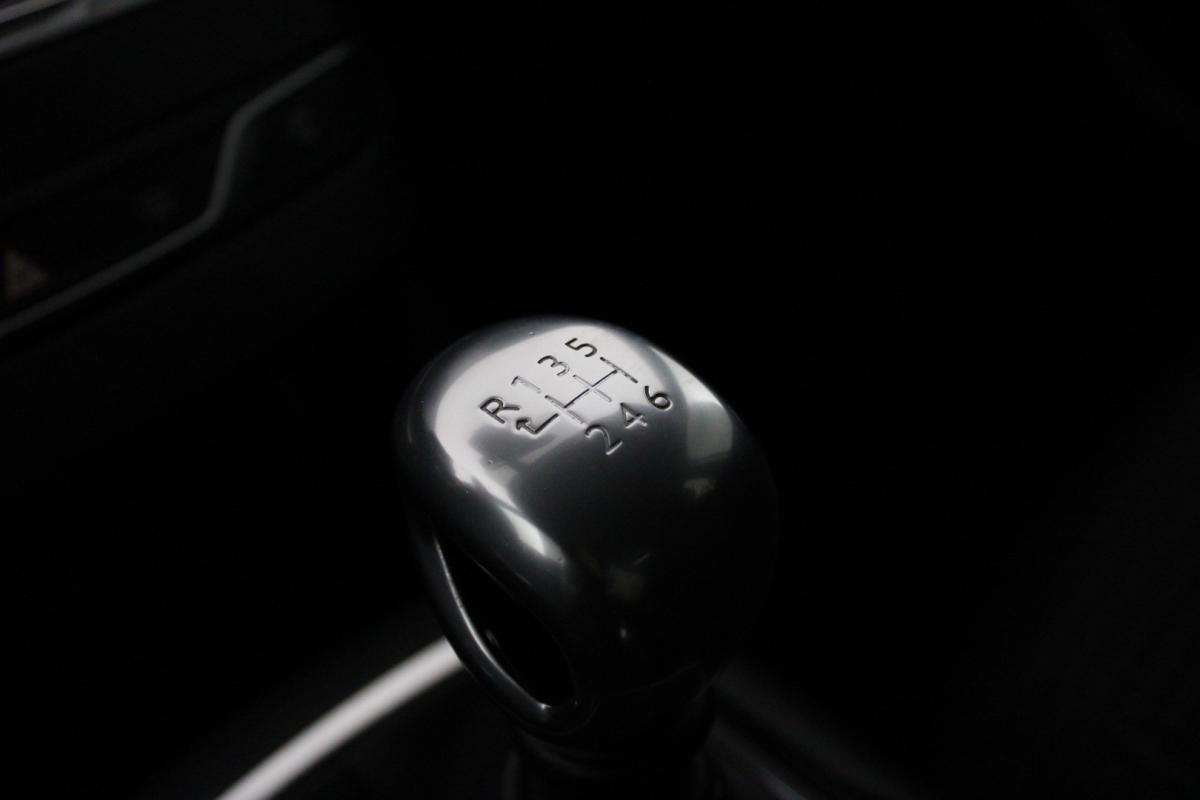 peugeot-308-2019-diesel-1499cc