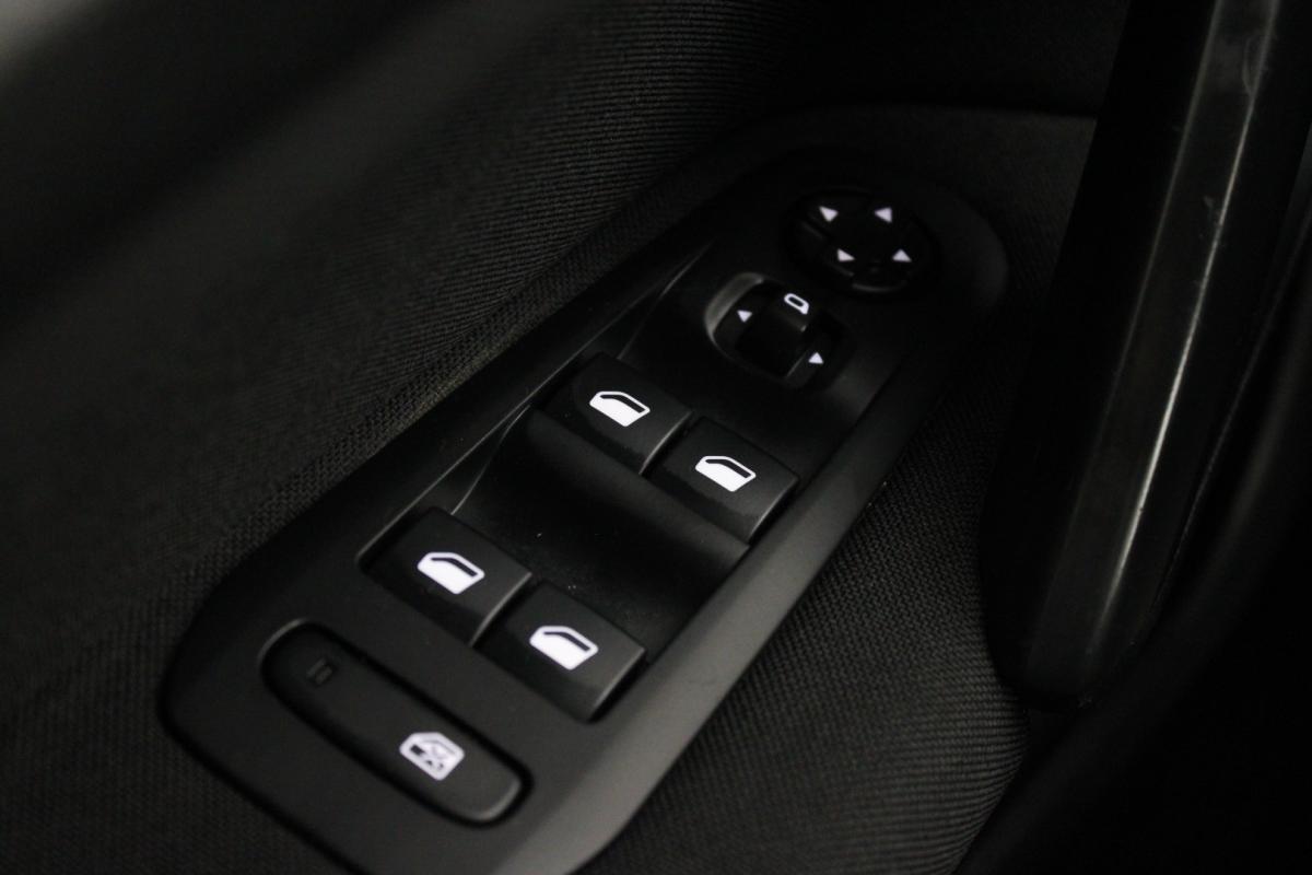 peugeot-308-2019-diesel-1499cc