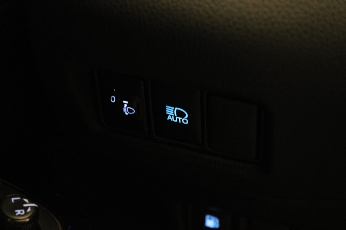 toyota-c-hr-2018-hibrido-a-gasolina-1798cc