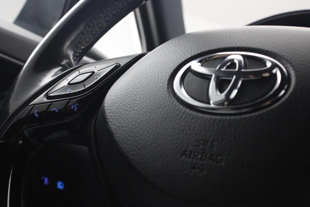 toyota-c-hr-2018-hibrido-a-gasolina-1798cc