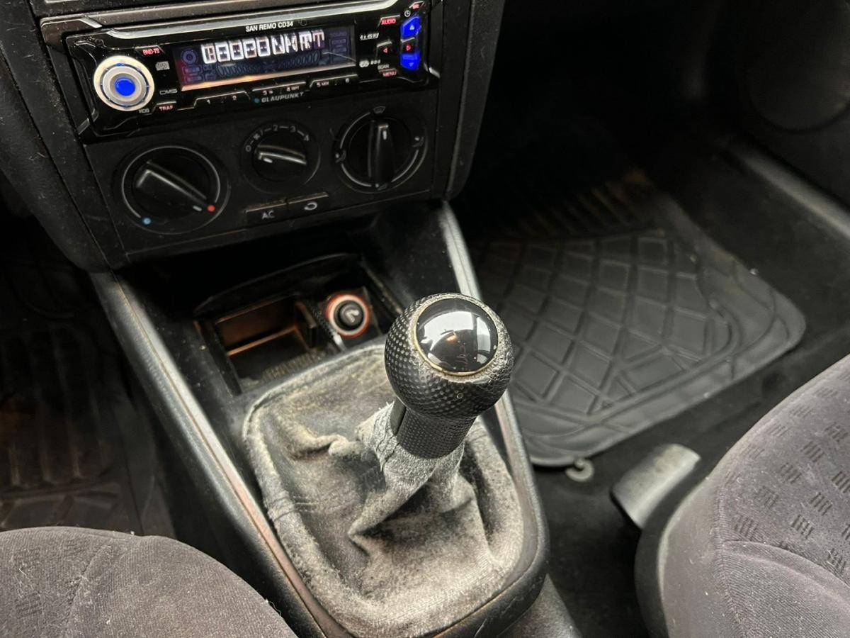 volkswagen-golf-variant-2001-diesel-1896cc