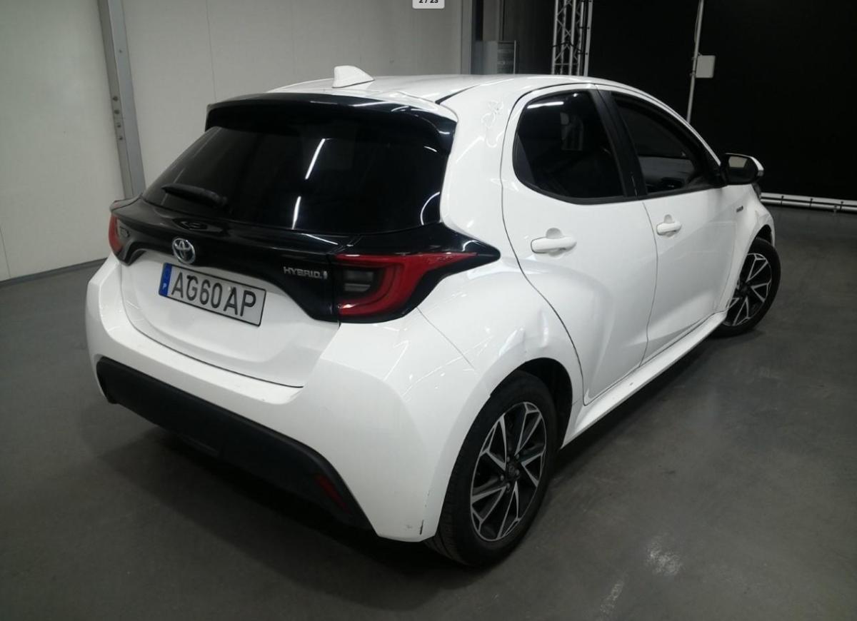 toyota-yaris-2021-hibrido-a-gasolina-1490cc