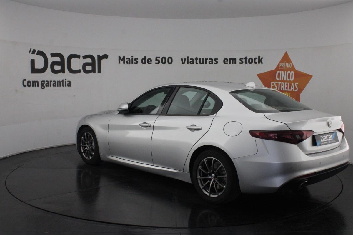 alfa-romeo-giulia-2018-diesel-2143cc