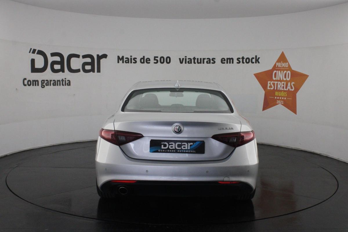 alfa-romeo-giulia-2018-diesel-2143cc