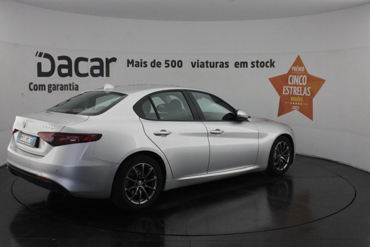 alfa-romeo-giulia-2018-diesel-2143cc