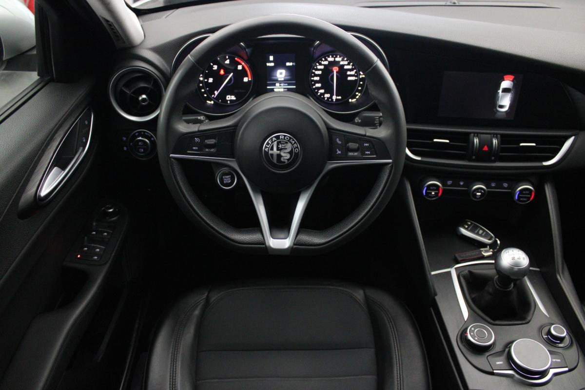 alfa-romeo-giulia-2018-diesel-2143cc