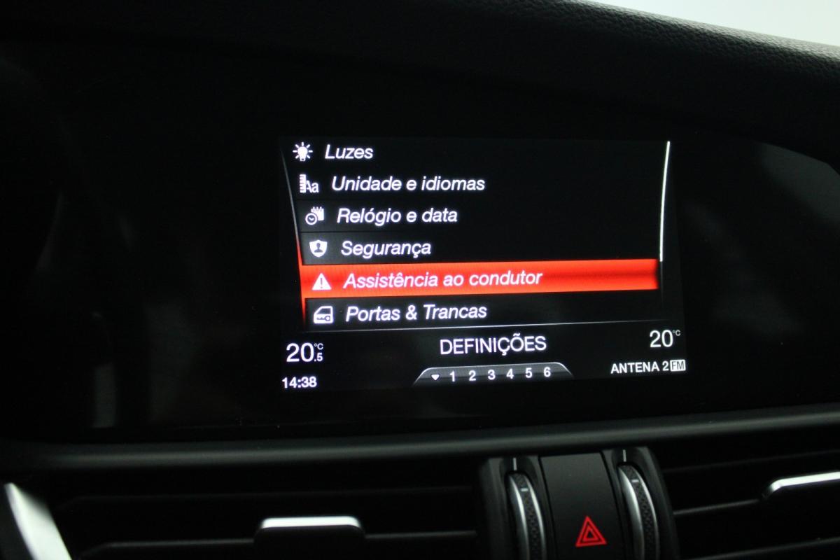 alfa-romeo-giulia-2018-diesel-2143cc