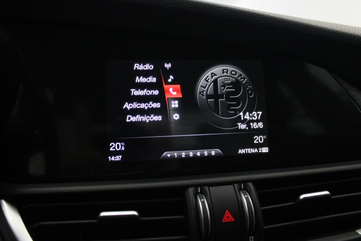alfa-romeo-giulia-2018-diesel-2143cc