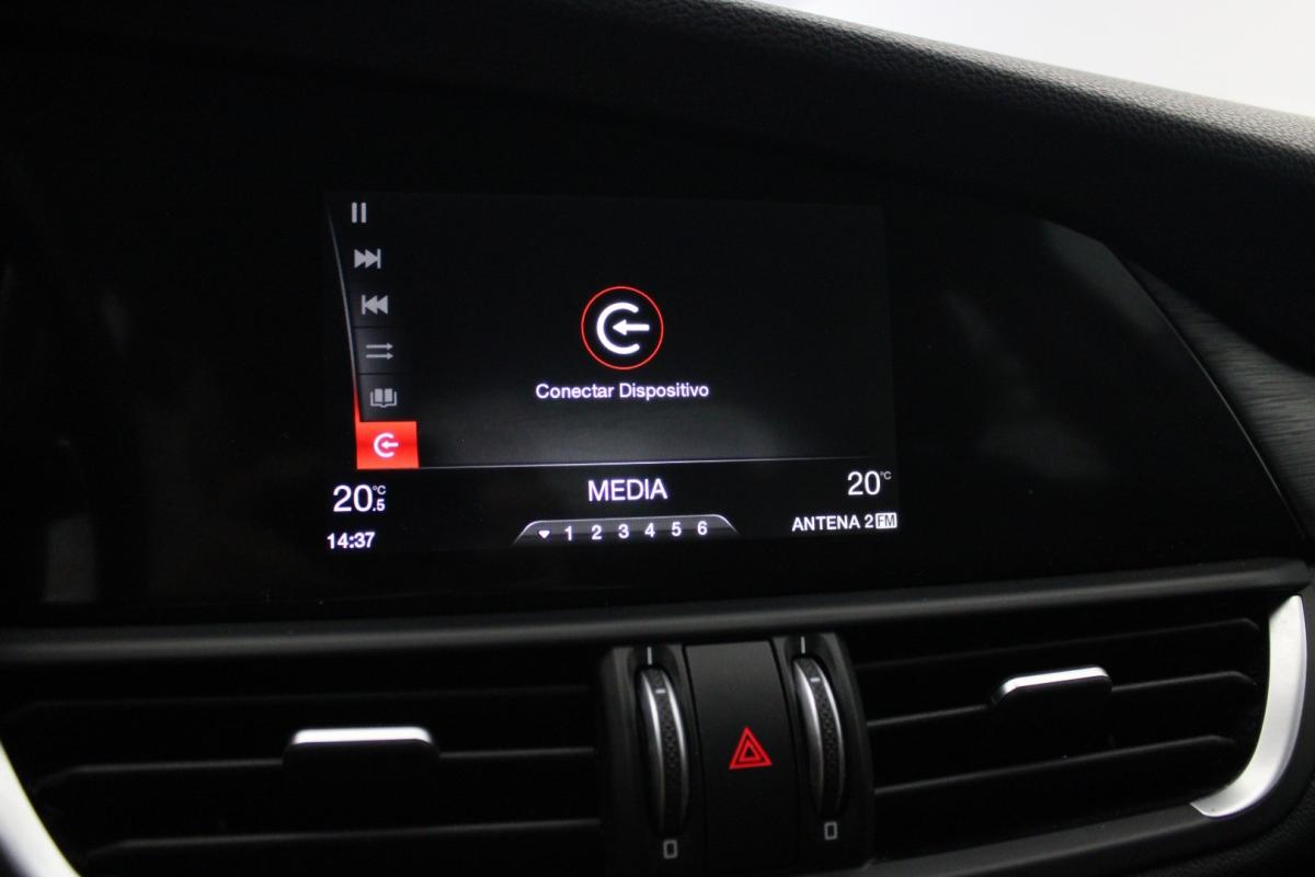 alfa-romeo-giulia-2018-diesel-2143cc