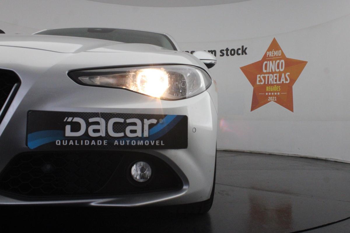 alfa-romeo-giulia-2018-diesel-2143cc