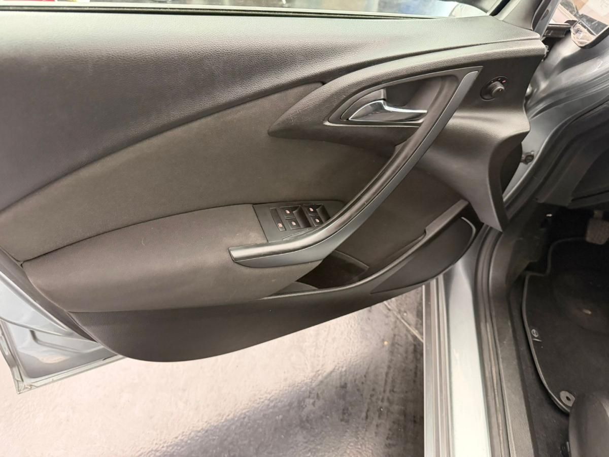 opel-astra-2015-diesel-1598cc