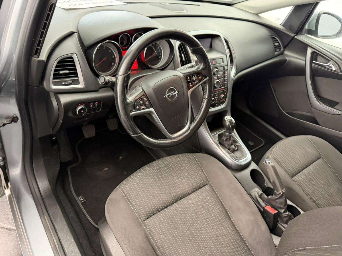opel-astra-2015-diesel-1598cc