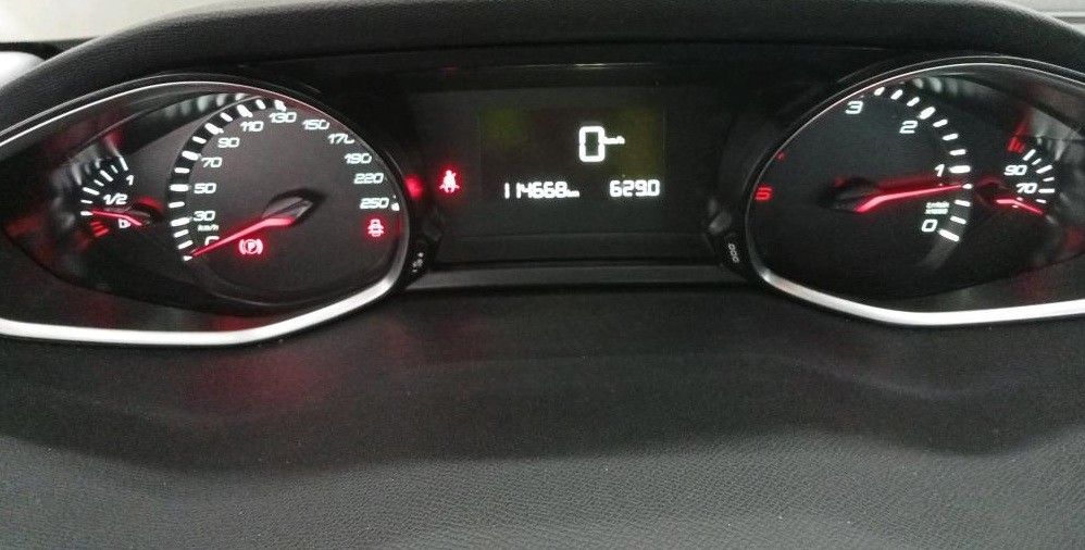 peugeot-308-2019-diesel-1499cc