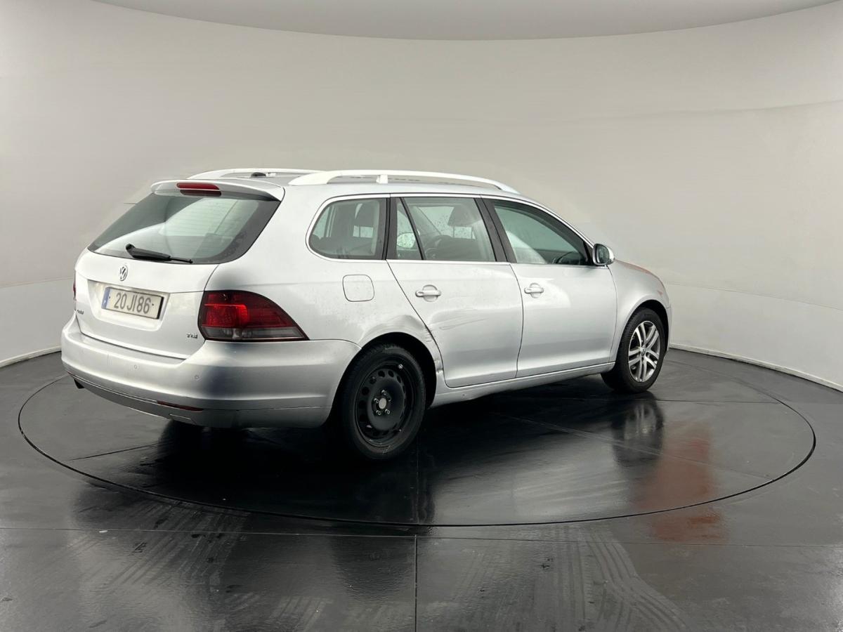 volkswagen-golf-2010-diesel-1598cc