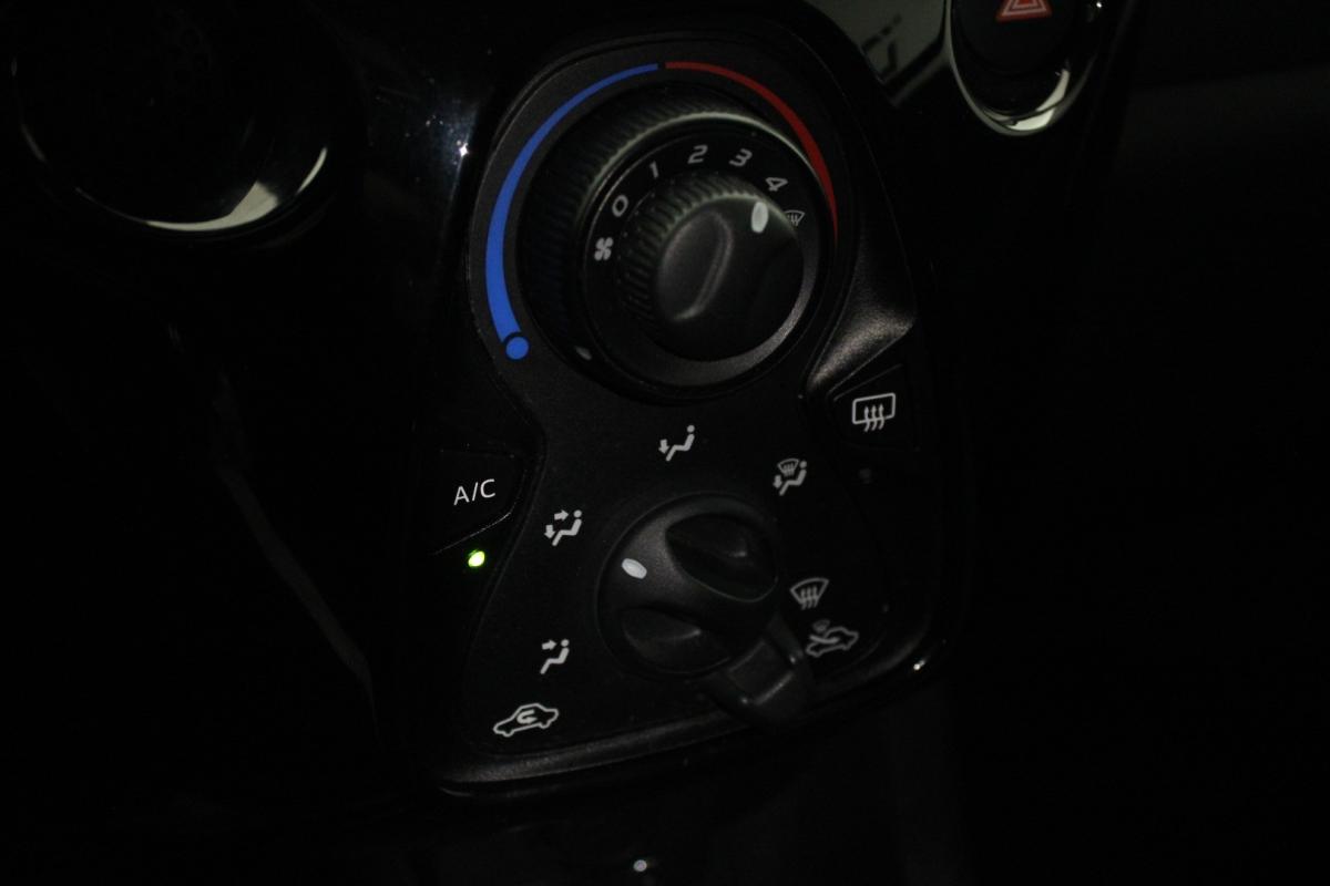 peugeot-108-2021-eletrico-998cc