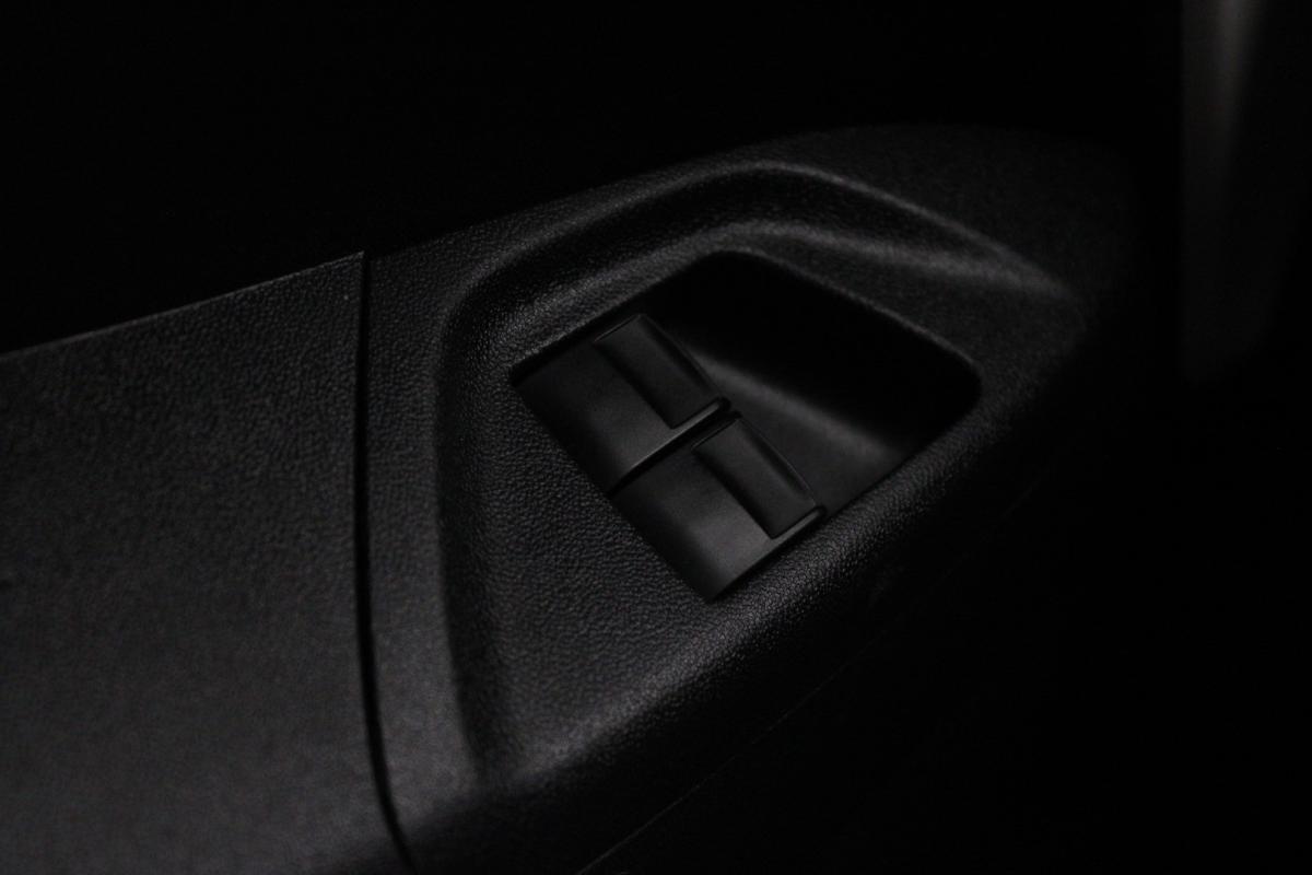 peugeot-108-2021-eletrico-998cc