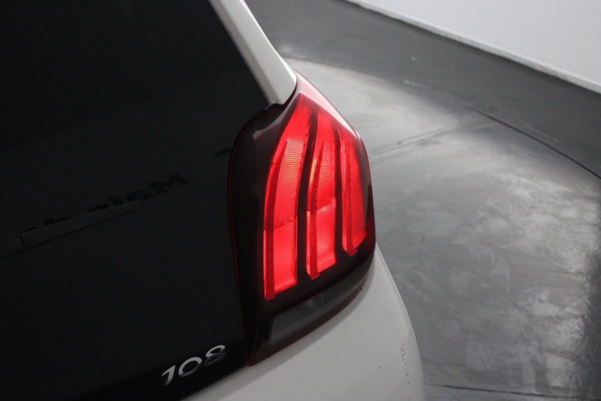 peugeot-108-2021-eletrico-998cc