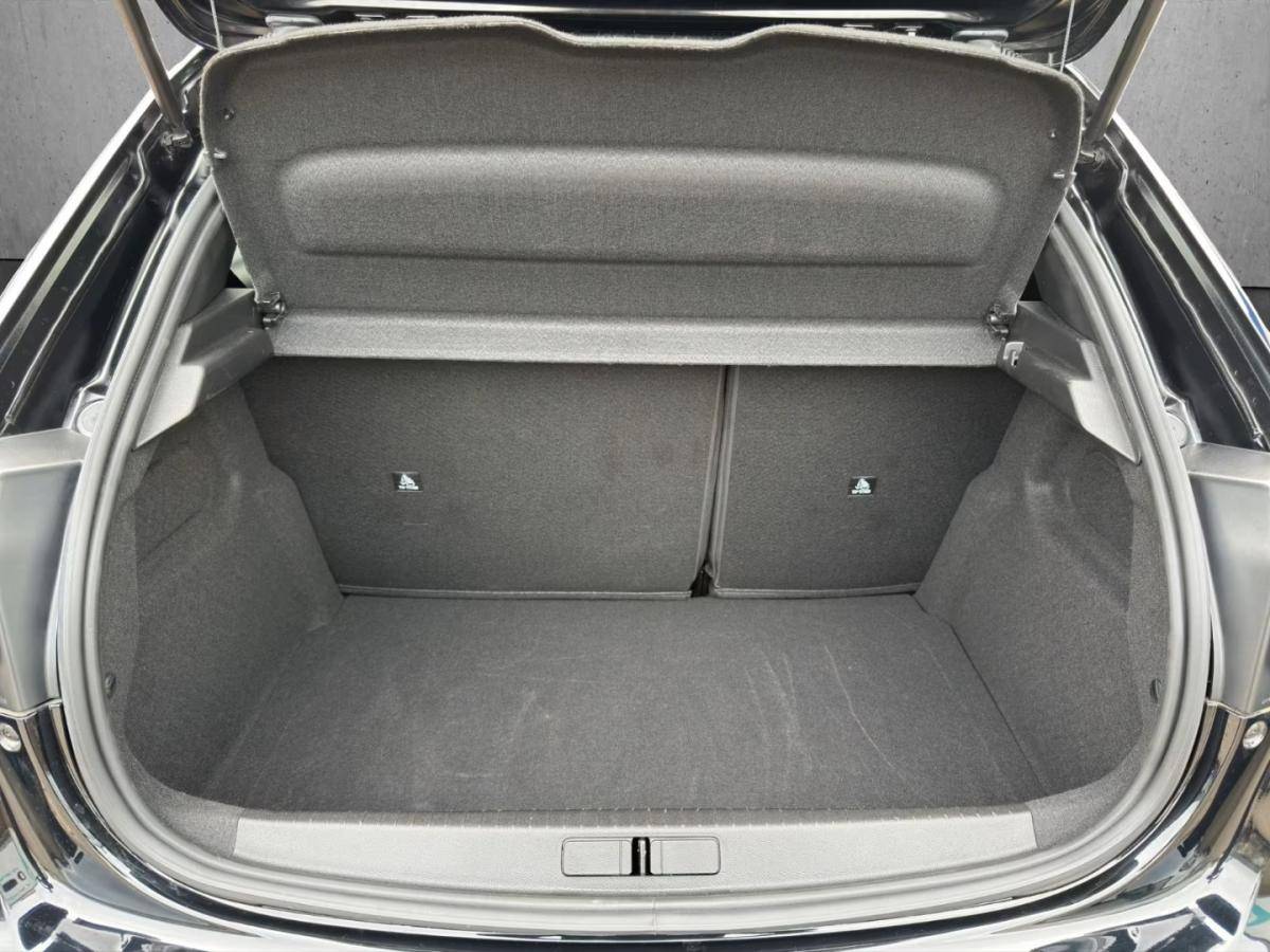 peugeot-208-2025-gasolina-1199cc
