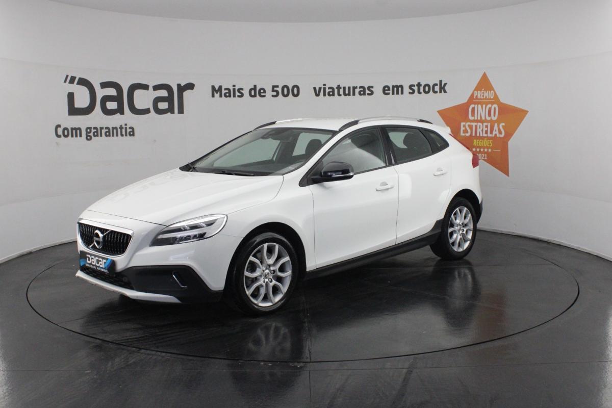 volvo-v40-cross-country-2019-diesel-1969cc