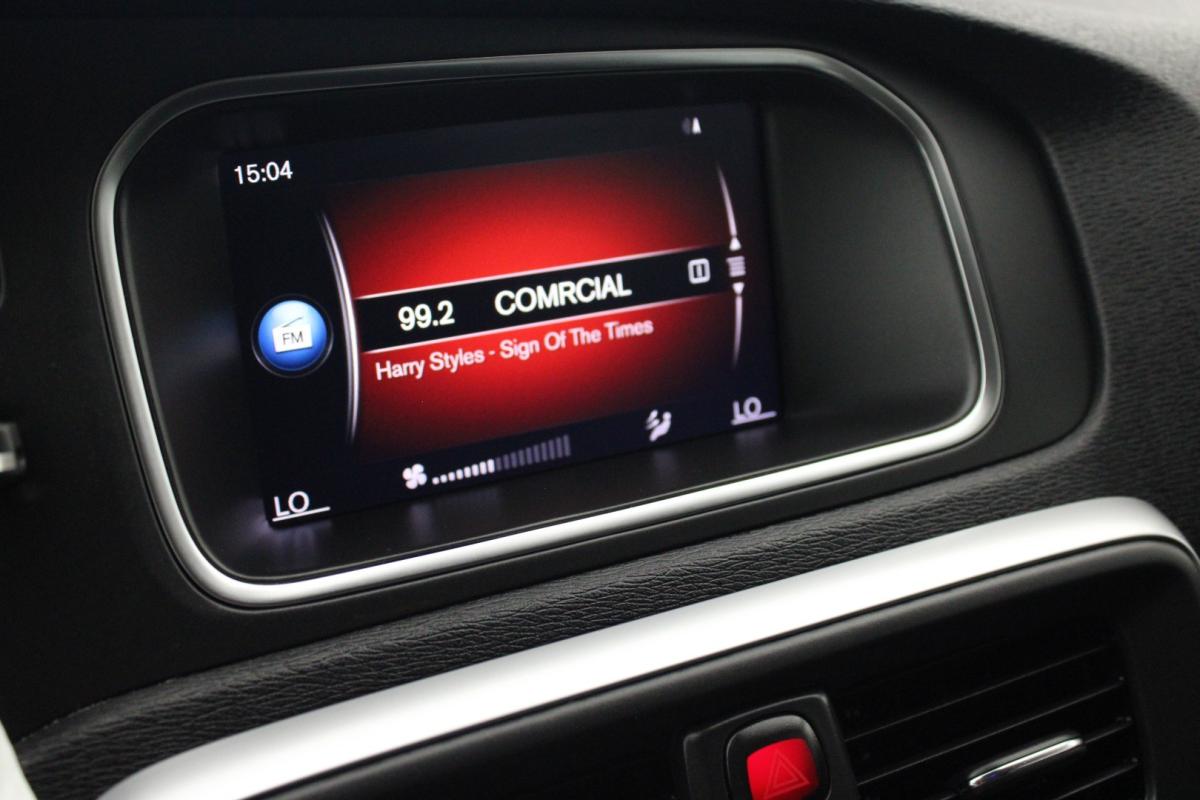 volvo-v40-cross-country-2019-diesel-1969cc